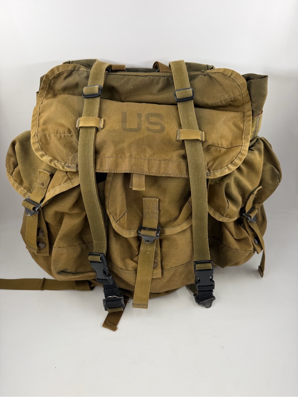 Vintage US Military ALICE Field Pack Medium Combat Olive Drab Nylon Backpack